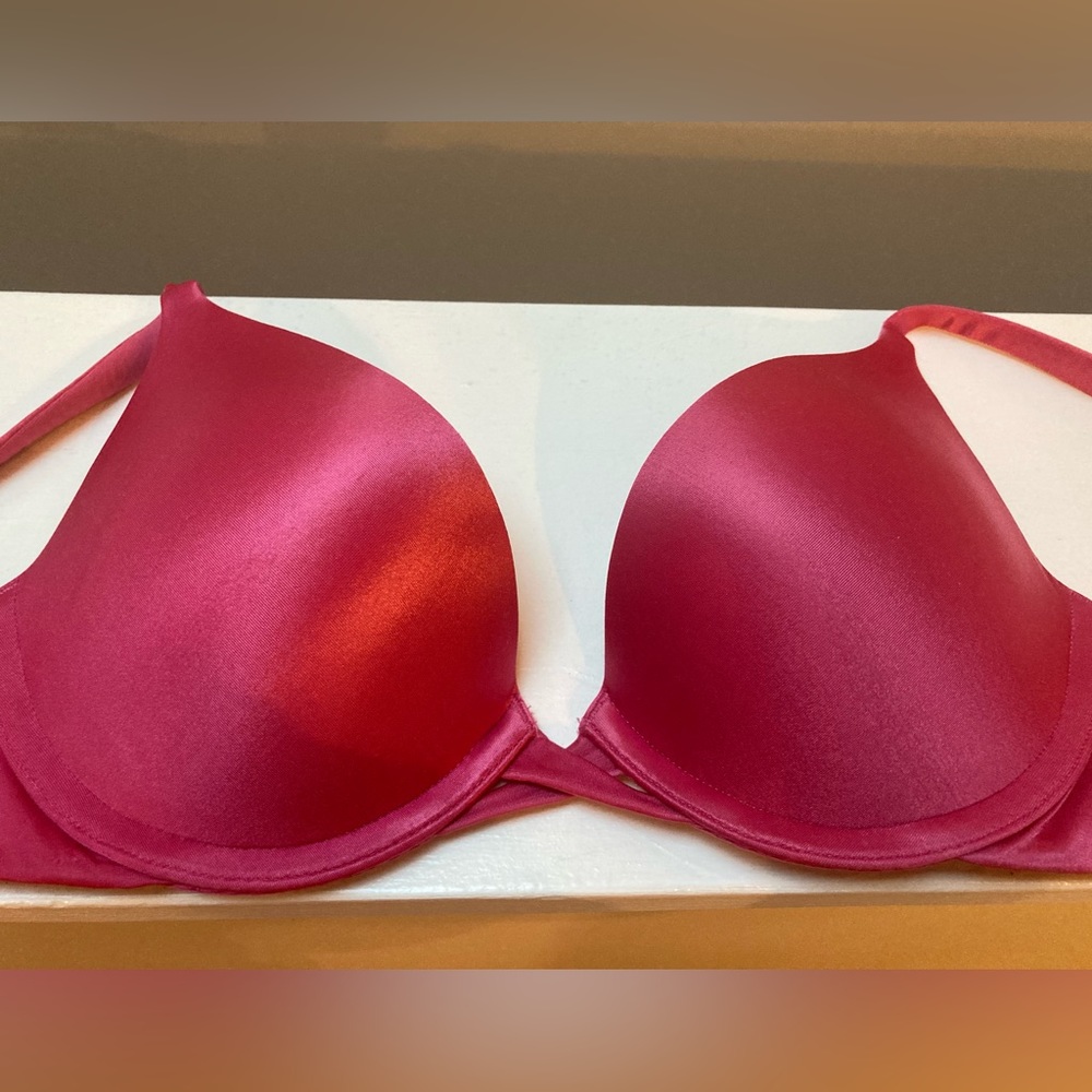 Victoria’s Secret push up bra, 34B, barely worn!